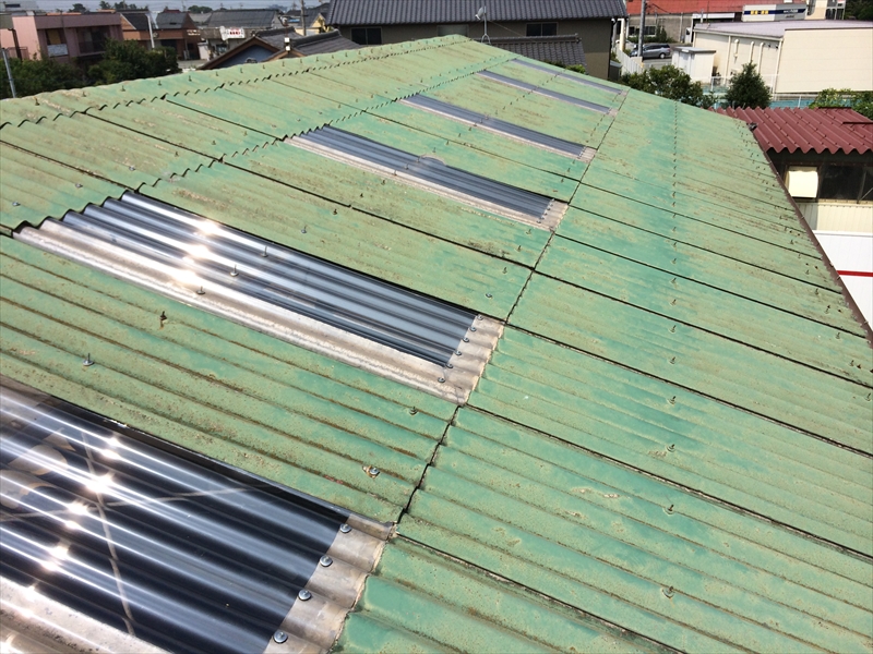 豊川市、某自動車修理工場　スレート屋根カバー工法
